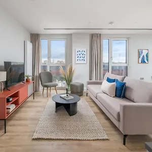 Altido New Near Battersea Power Station Apartment London